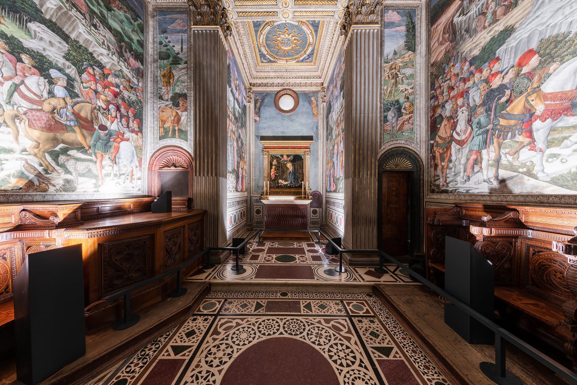 Veduta generale della scarsella della Cappella dei Magi con la veglia dei pastori, Benozzo Gozzoli, Cappella dei Magi, Palazzo Medici Riccardi, Firenze, ph. N. Neri
