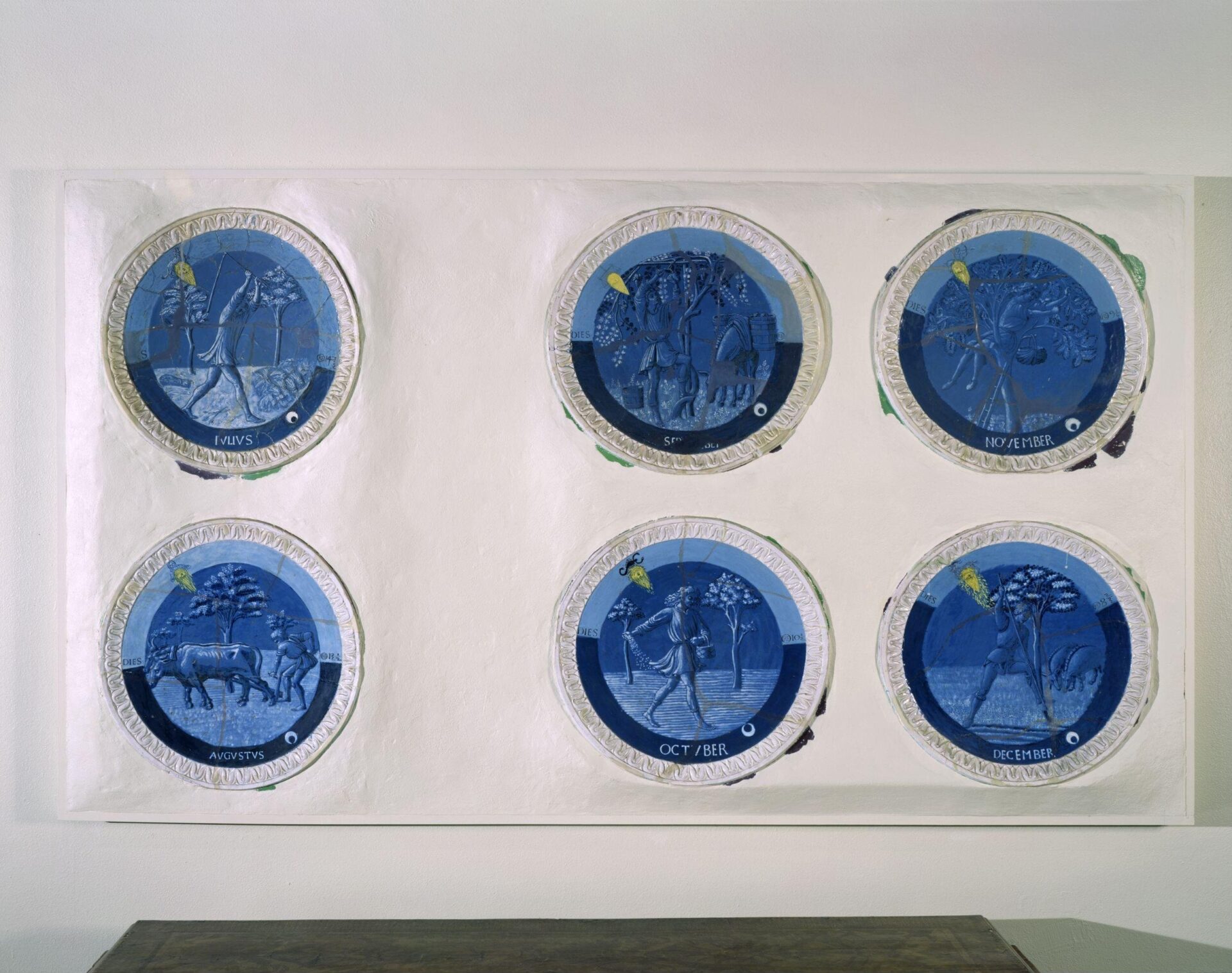 Allegorie dei dodici mesi, Luca della Robbia, © Victoria and Albert Museum, London