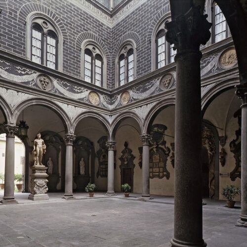 Cortile delle Colonne