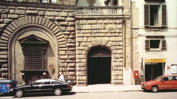 Palazzo Medici Riccardi, ingresso via Cavour, Galleria delle Carrozze, ex scuderie