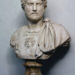 Busto di Adriano, copia II sec. d. C., marmo bianco a grana fine, Gallerie degli Uffizi, Firenze