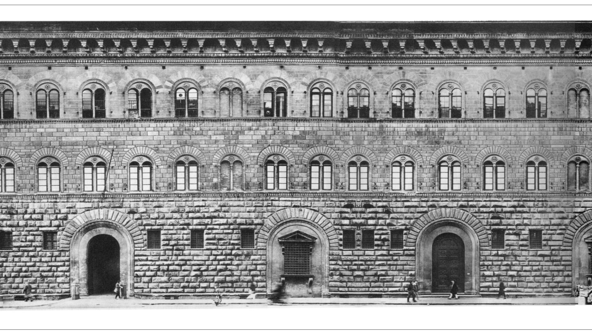 Palazzo Medici Riccardi: prospetto su via Cavour