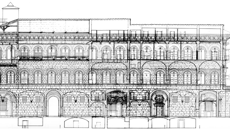 Palazzo Medici Riccardi: sezione DD sovrapposta al prospetto su via Cavour realizzato con il rilievo fotogrammetrico