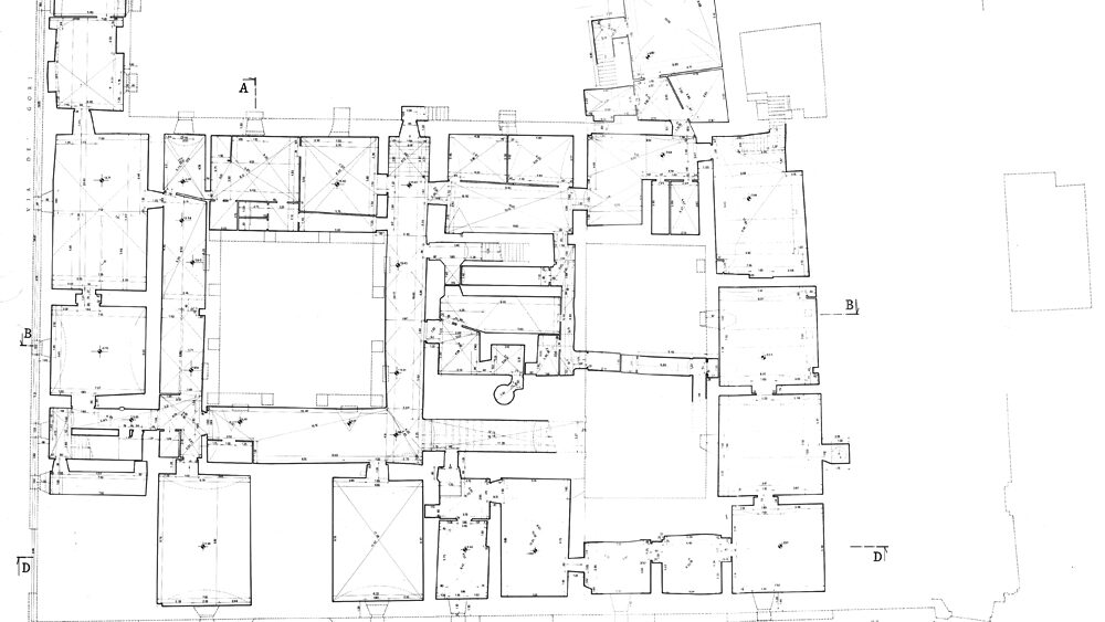 Palazzo Medici Riccardi: pianta del piano sotterraneo con misure planimetriche e quote altimetriche